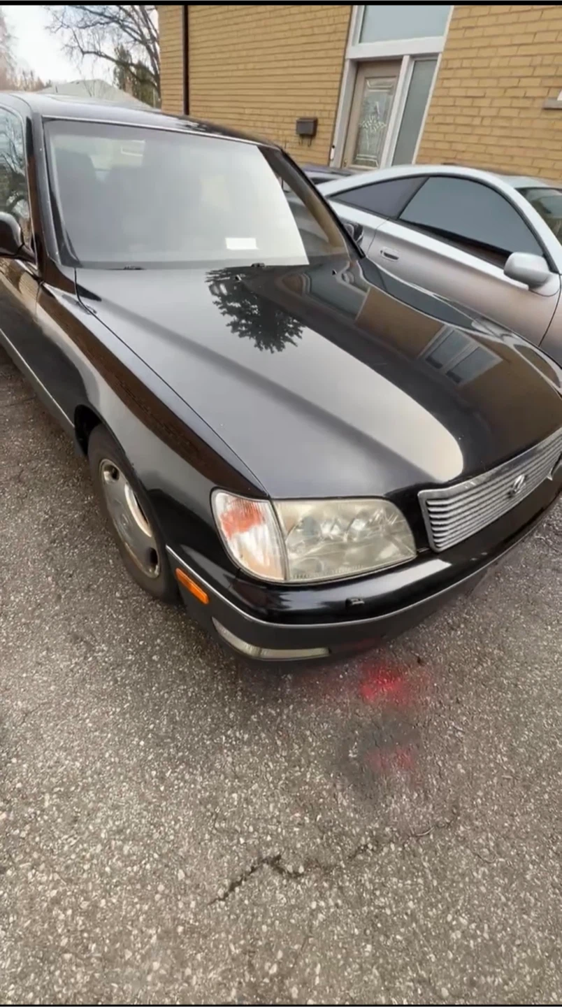 1999 Lexus LS 400 – Reliable Luxury Sedan