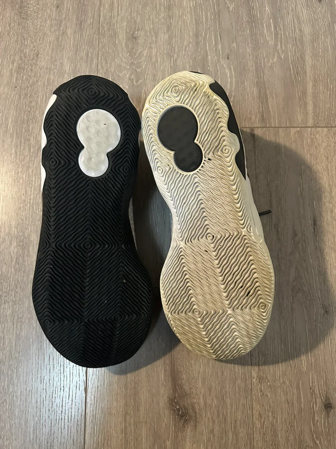 Nike Bugs Bunny Basketball shoes image indicator(4)