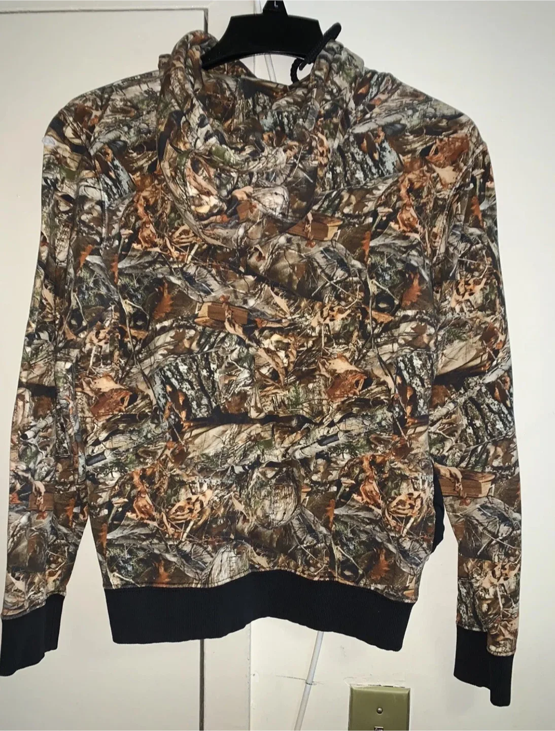 Luter Hoodie - Size small image indicator(2)