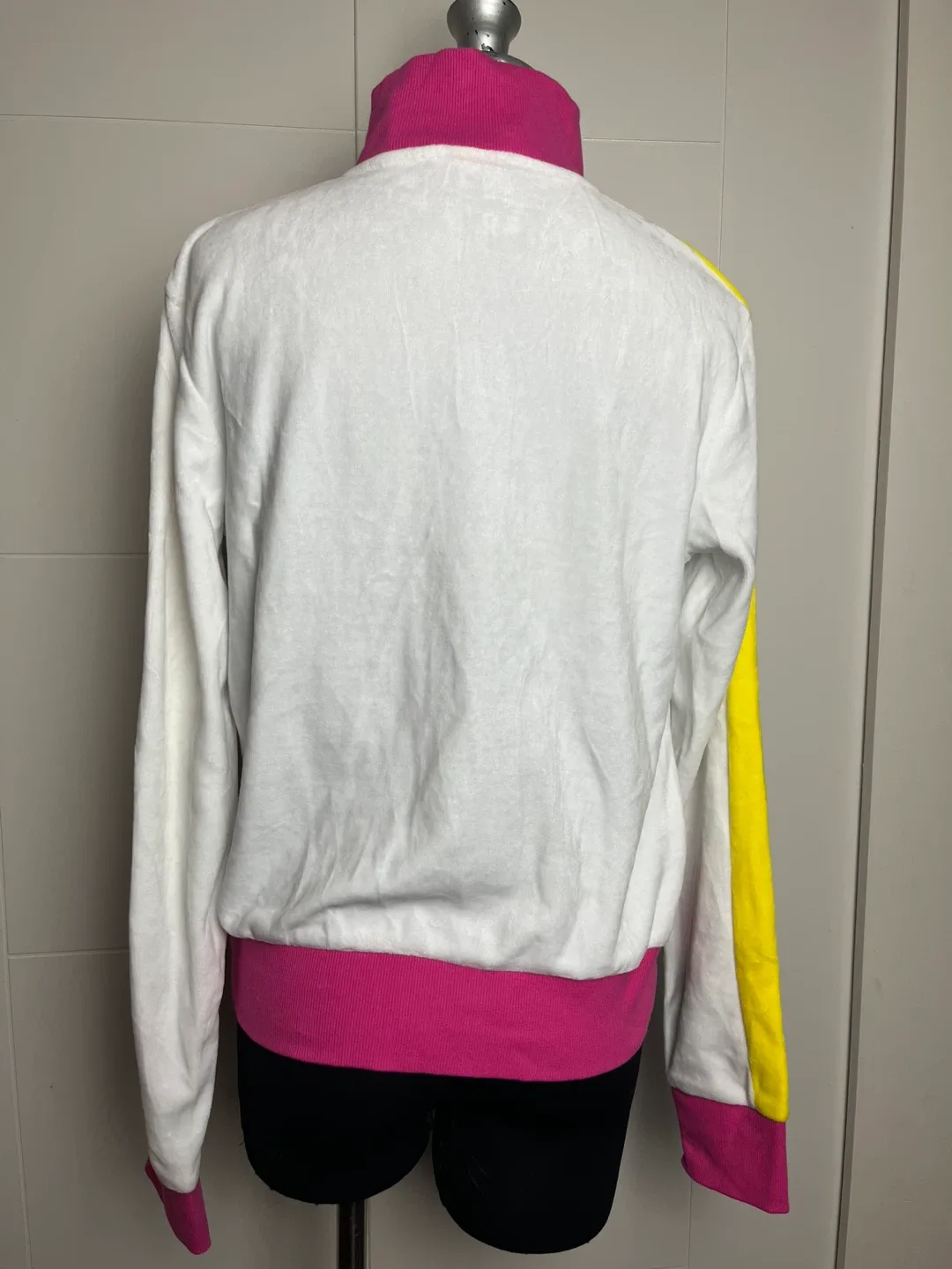 Lady Enyce Pieced Velour Jackey M image indicator(2)