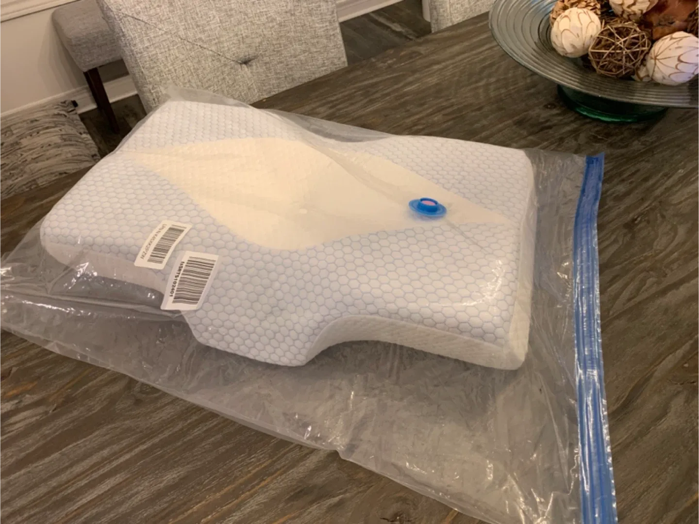 Mkicesky Orthopedic Memory Foam Pillow - NEW image indicator(2)