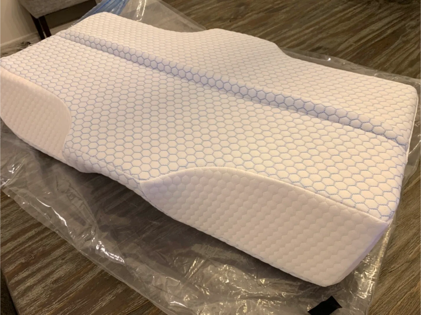 Mkicesky Orthopedic Memory Foam Pillow - NEW image indicator(3)