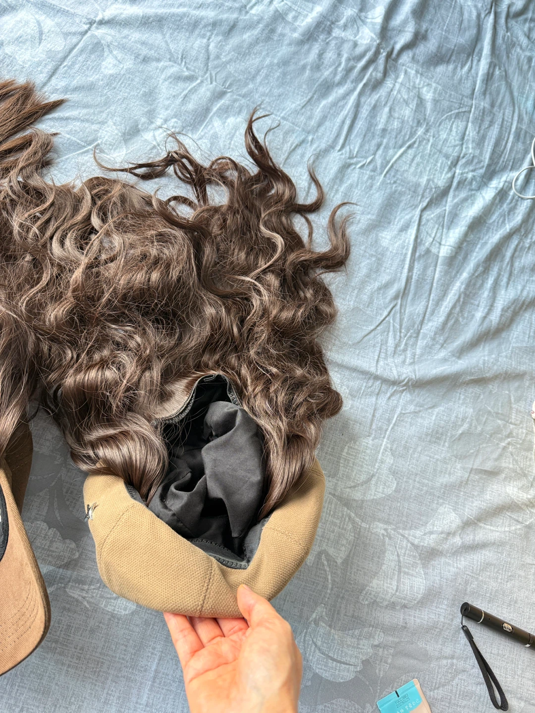 Wig with hat - photo 2