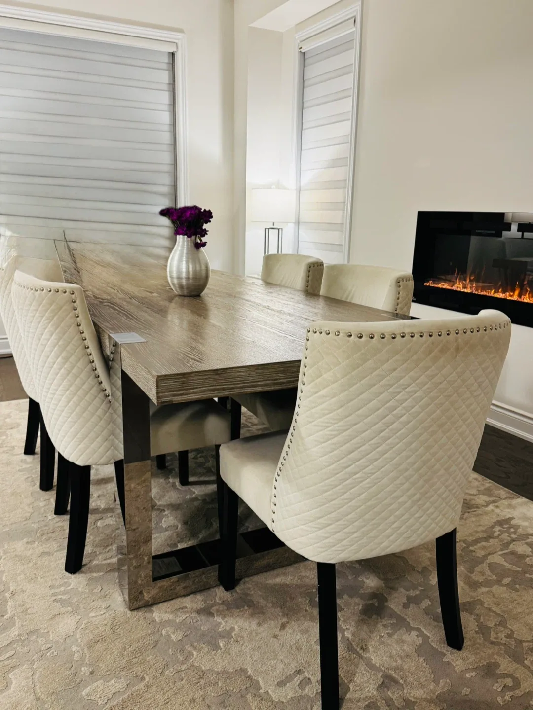 Dining table with 6 chairs image indicator(3)