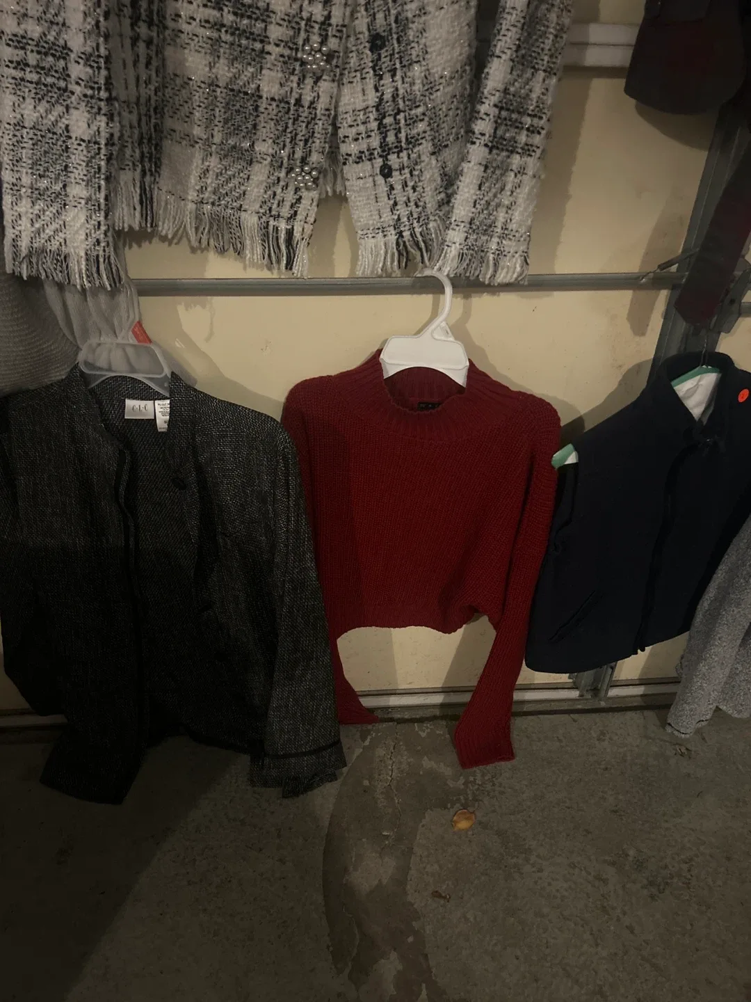 Assorted Women's Cardigans and Sweaters image indicator(5)