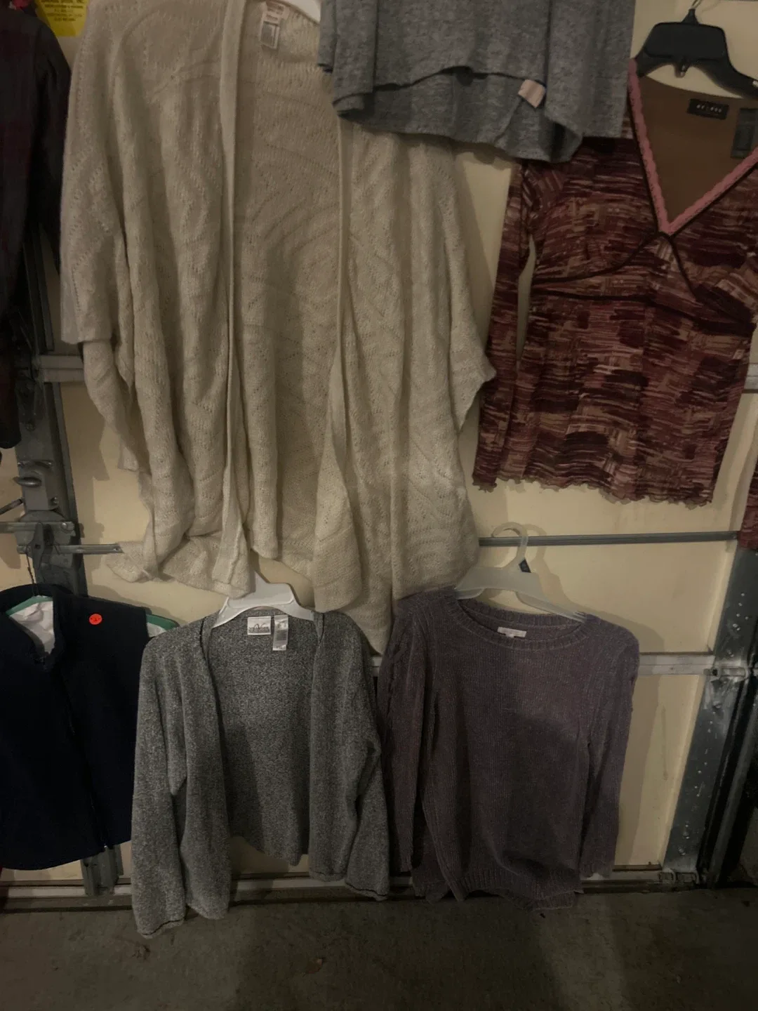 Assorted Women's Cardigans and Sweaters image indicator(6)