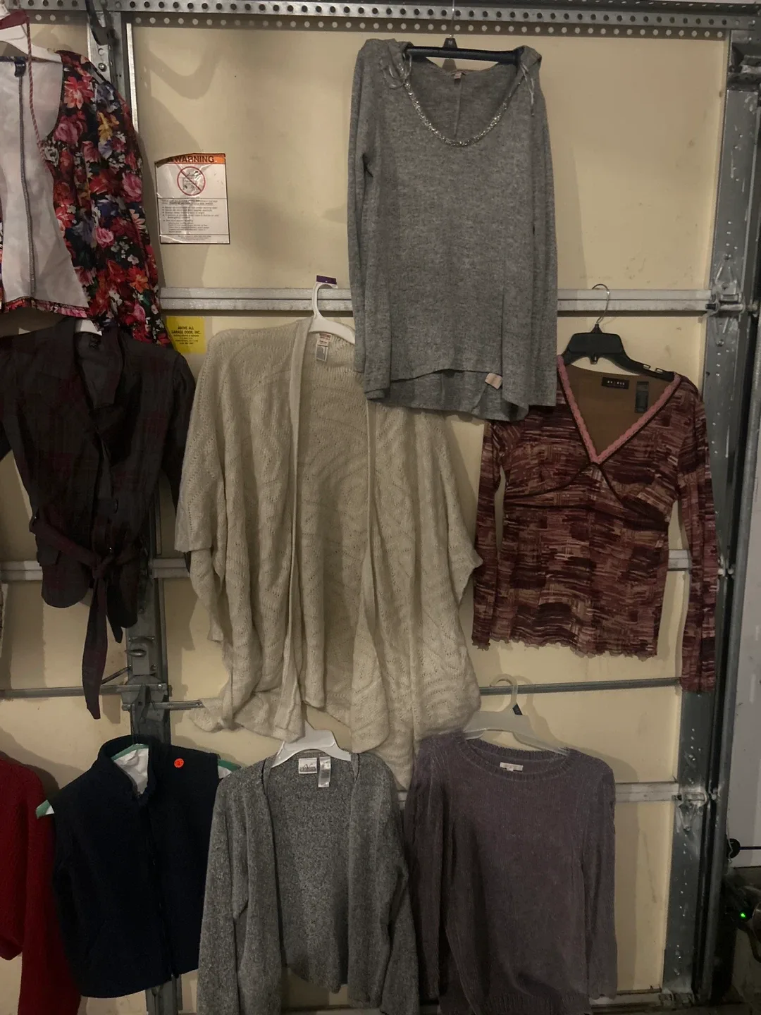 Assorted Women's Cardigans and Sweaters image indicator(3)