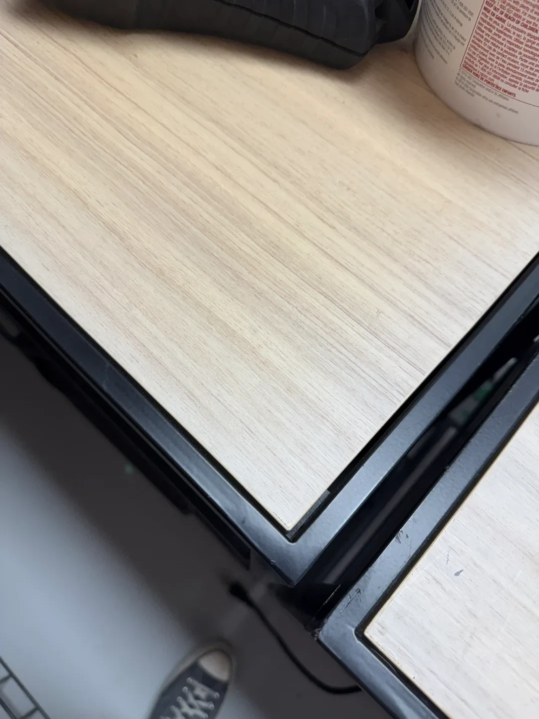 Display desk with shelving  standing height image indicator(2)