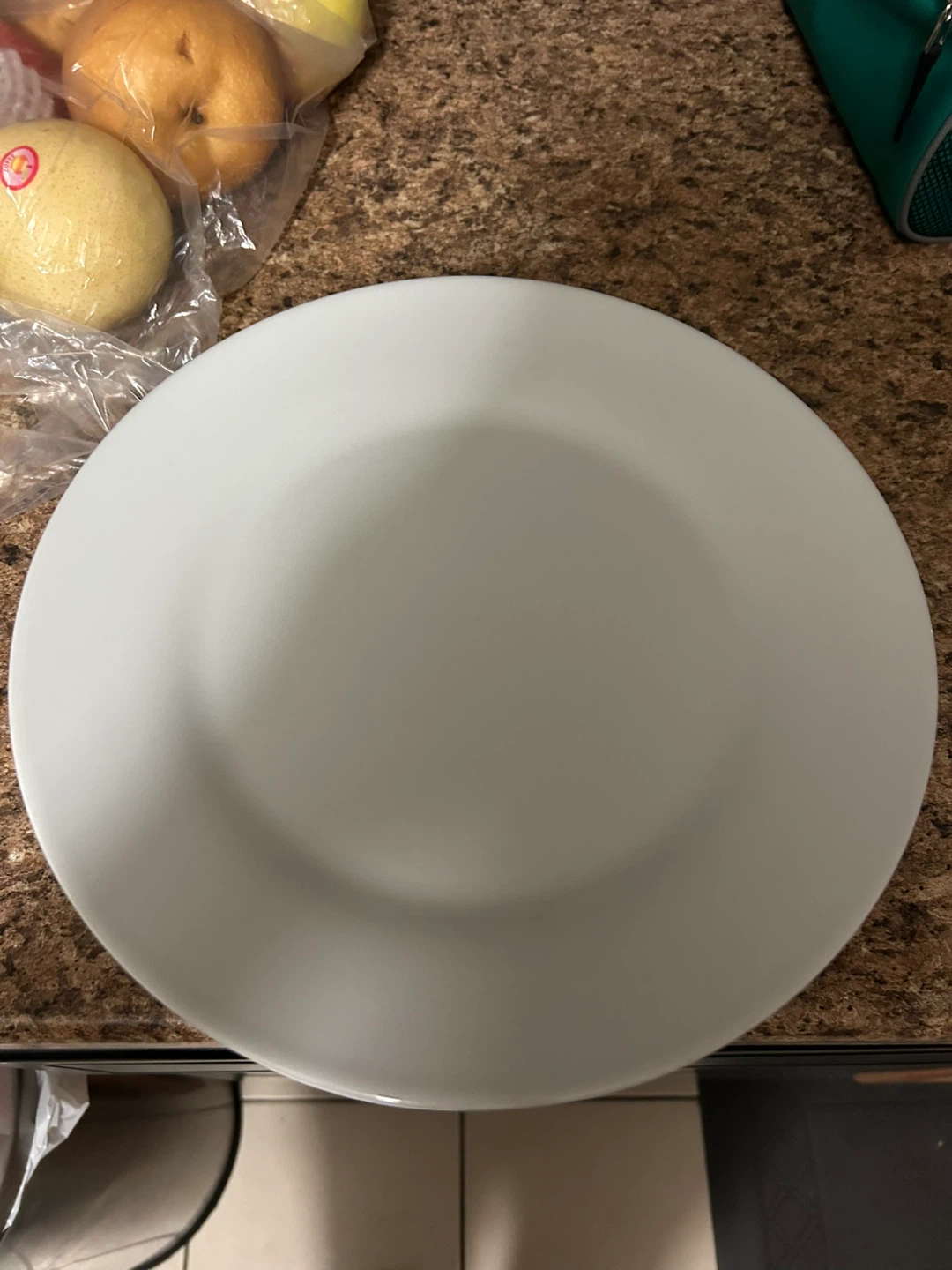 Free- White Dinner Plates - Set of 8 - photo 2