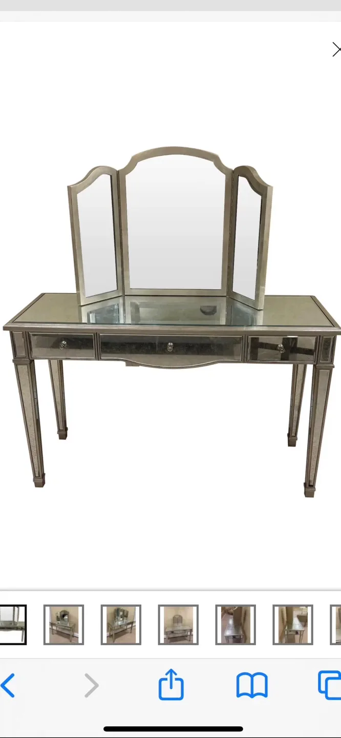 Mirrored Vanity Desk with Tri-Fold Mirror image indicator(3)