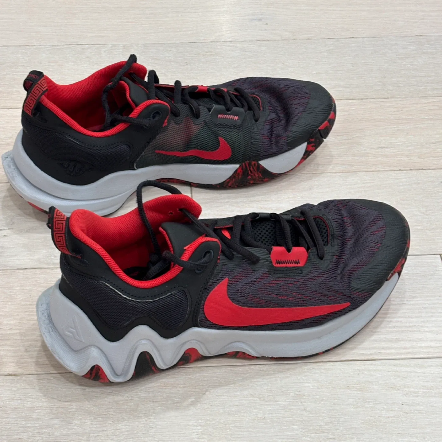 Nike Giannis Immortality 2 Basketball Shoes size 9.5 image indicator(5)