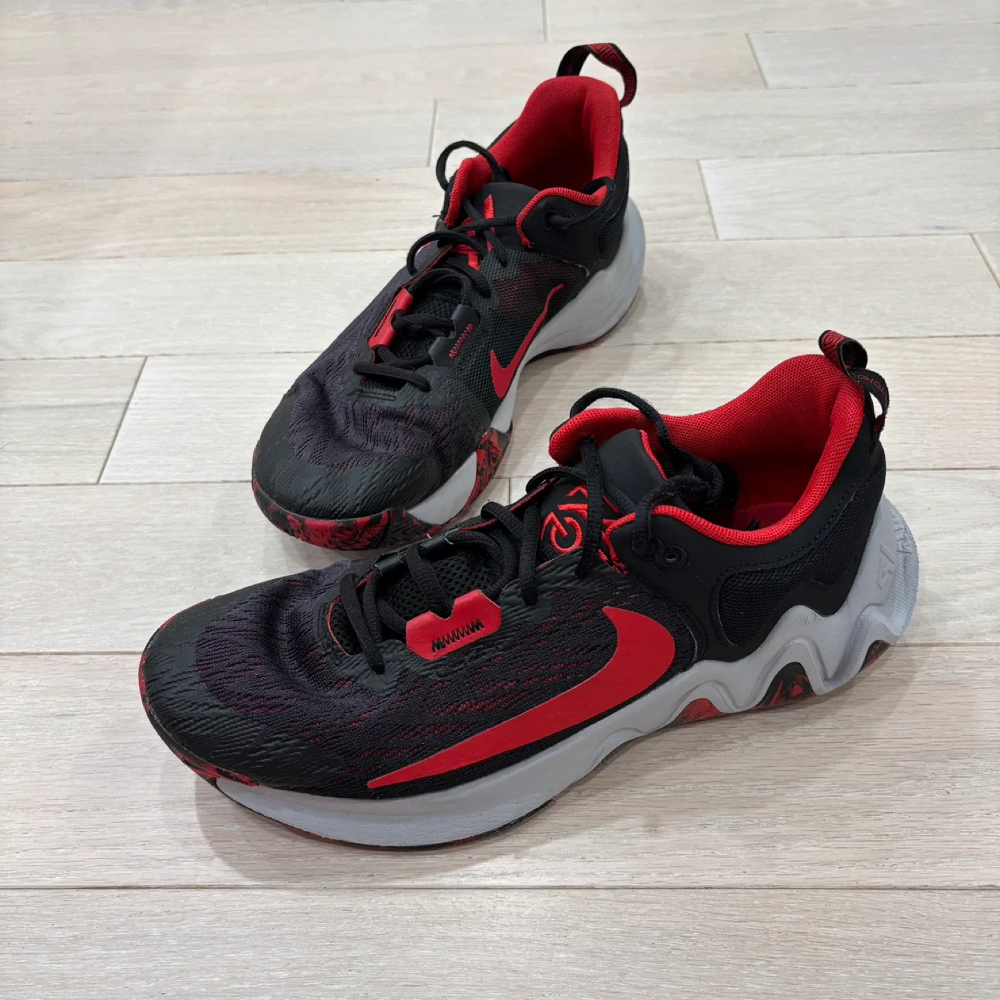 Nike Giannis Immortality 2 Basketball Shoes size 9.5