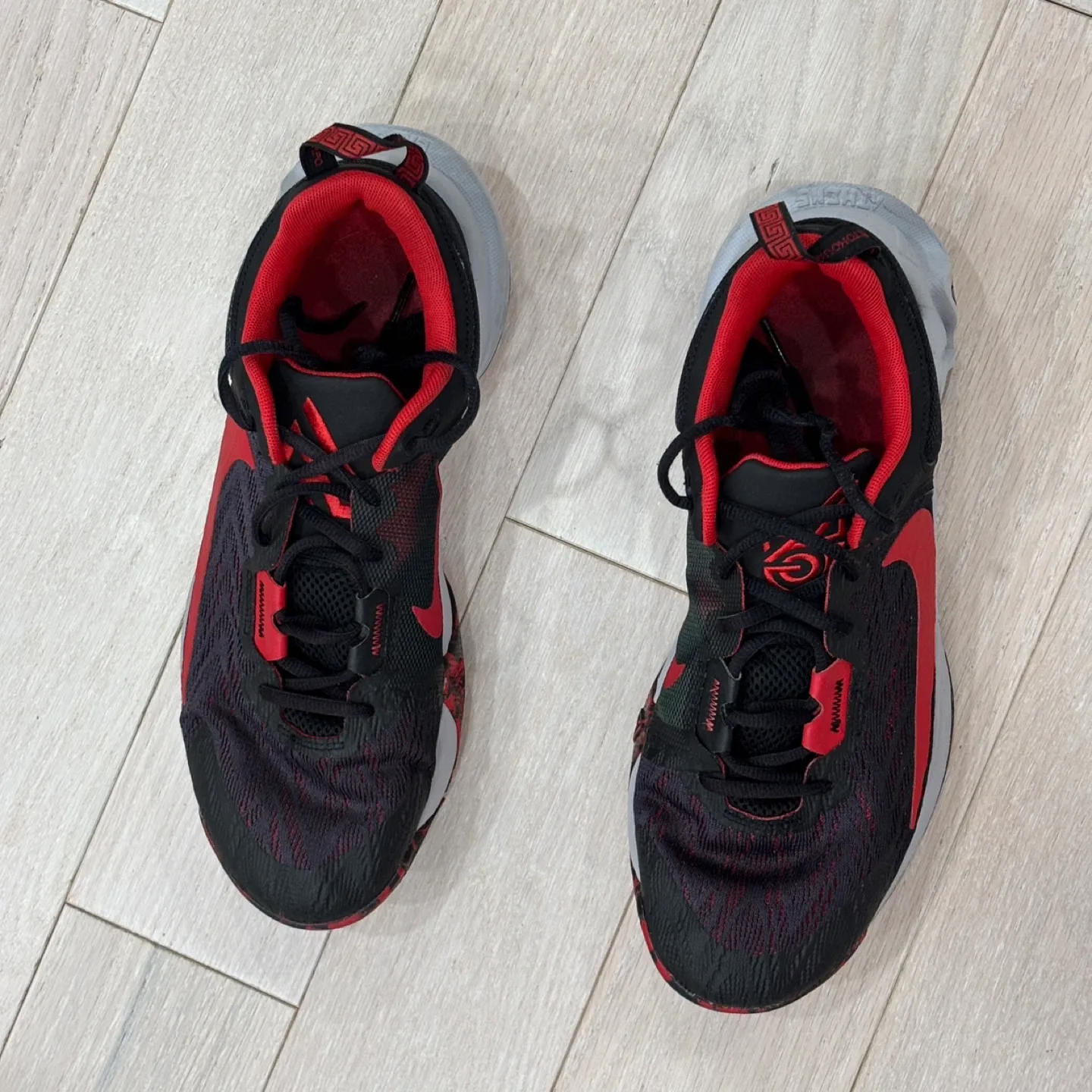 Nike Giannis Immortality 2 Basketball Shoes size 9.5 image indicator(2)