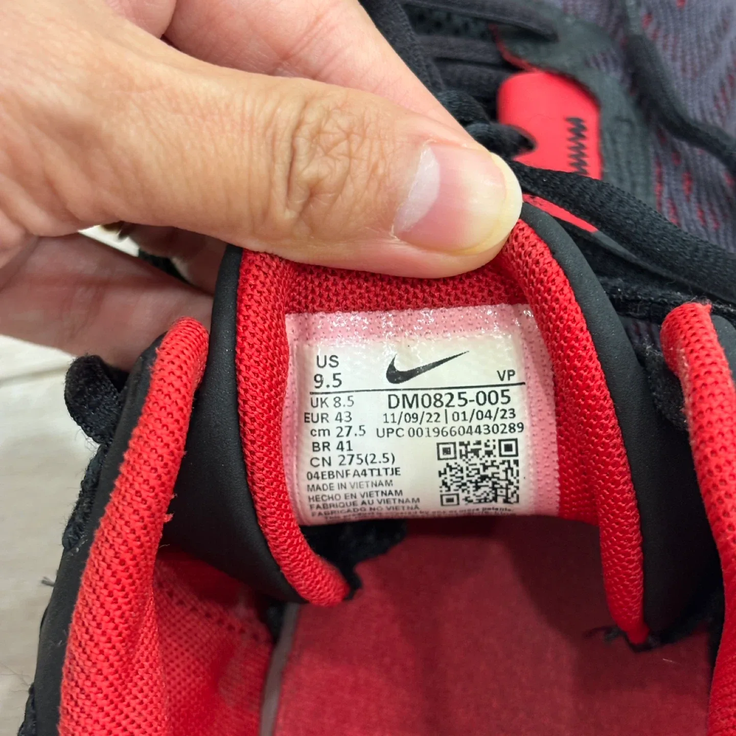 Nike Giannis Immortality 2 Basketball Shoes size 9.5 image indicator(6)