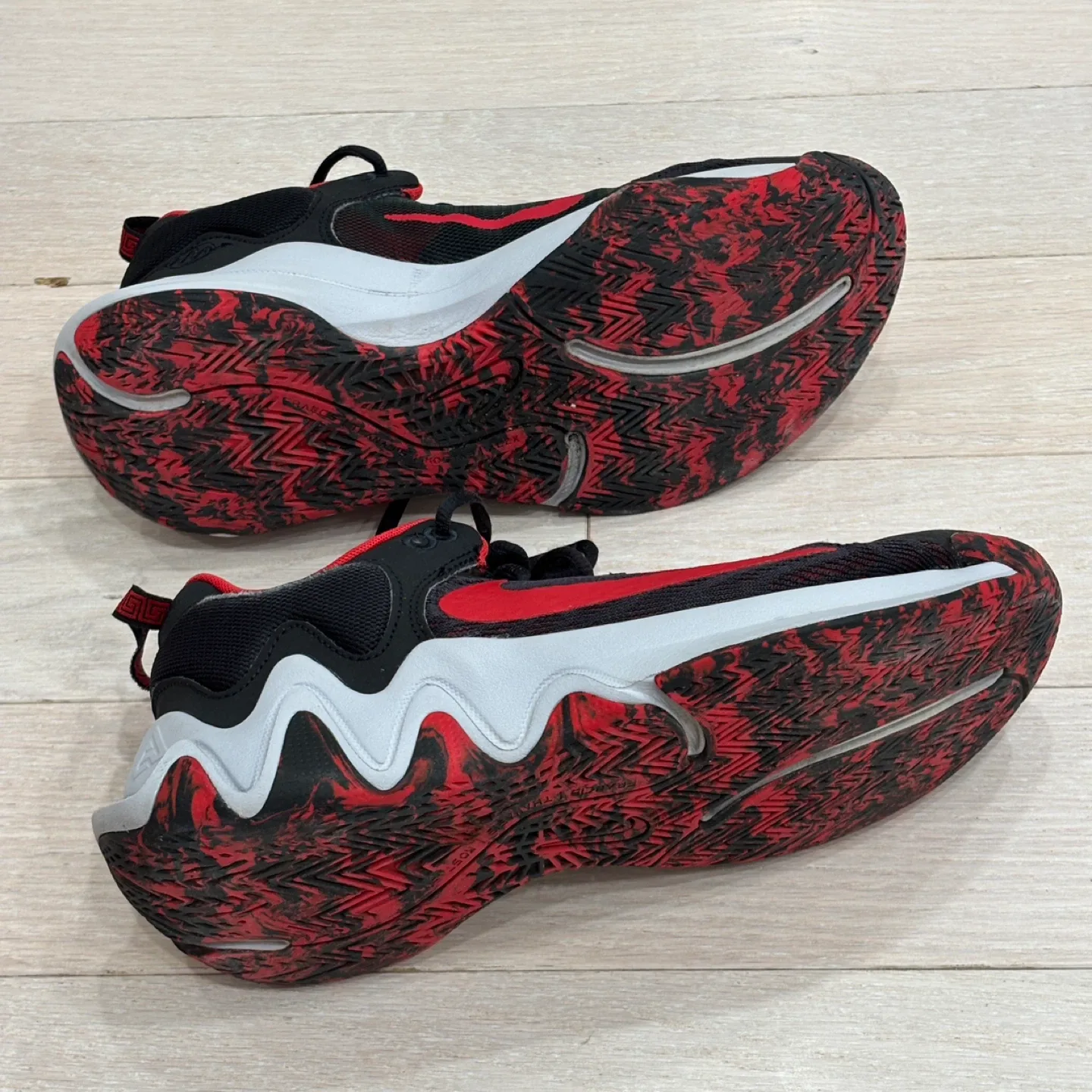 Nike Giannis Immortality 2 Basketball Shoes size 9.5 image indicator(7)