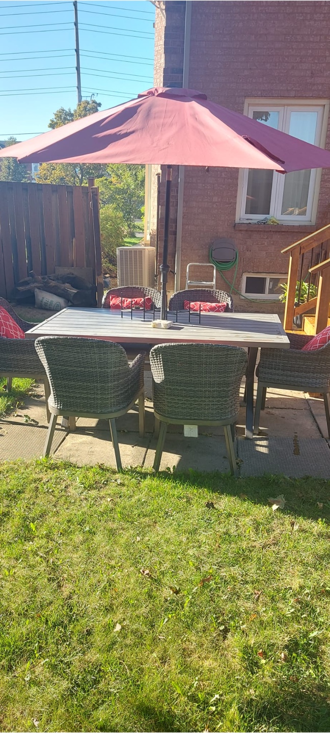 Patio Table and Chairs Set moving sale