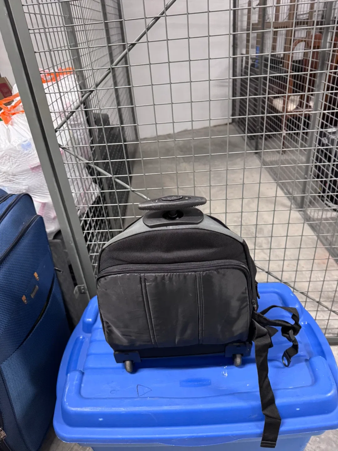 Targus Rolling Backpack - Black image indicator(7)