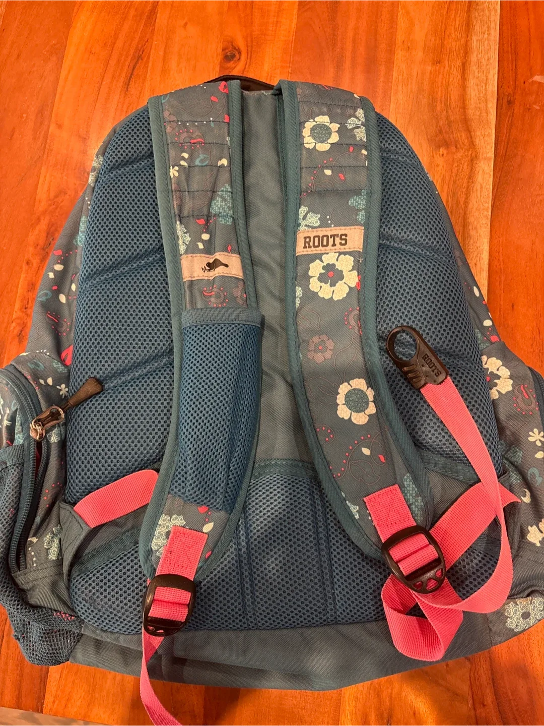 Roots Floral large Backpack image indicator(3)
