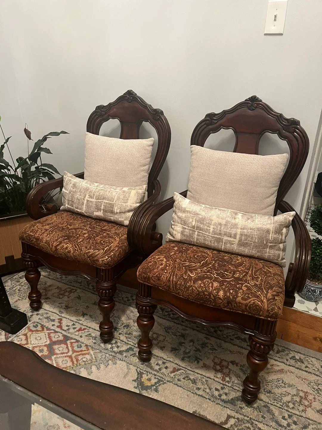 Ornate 6 Chairs Dining & Sofa Set image indicator(4)