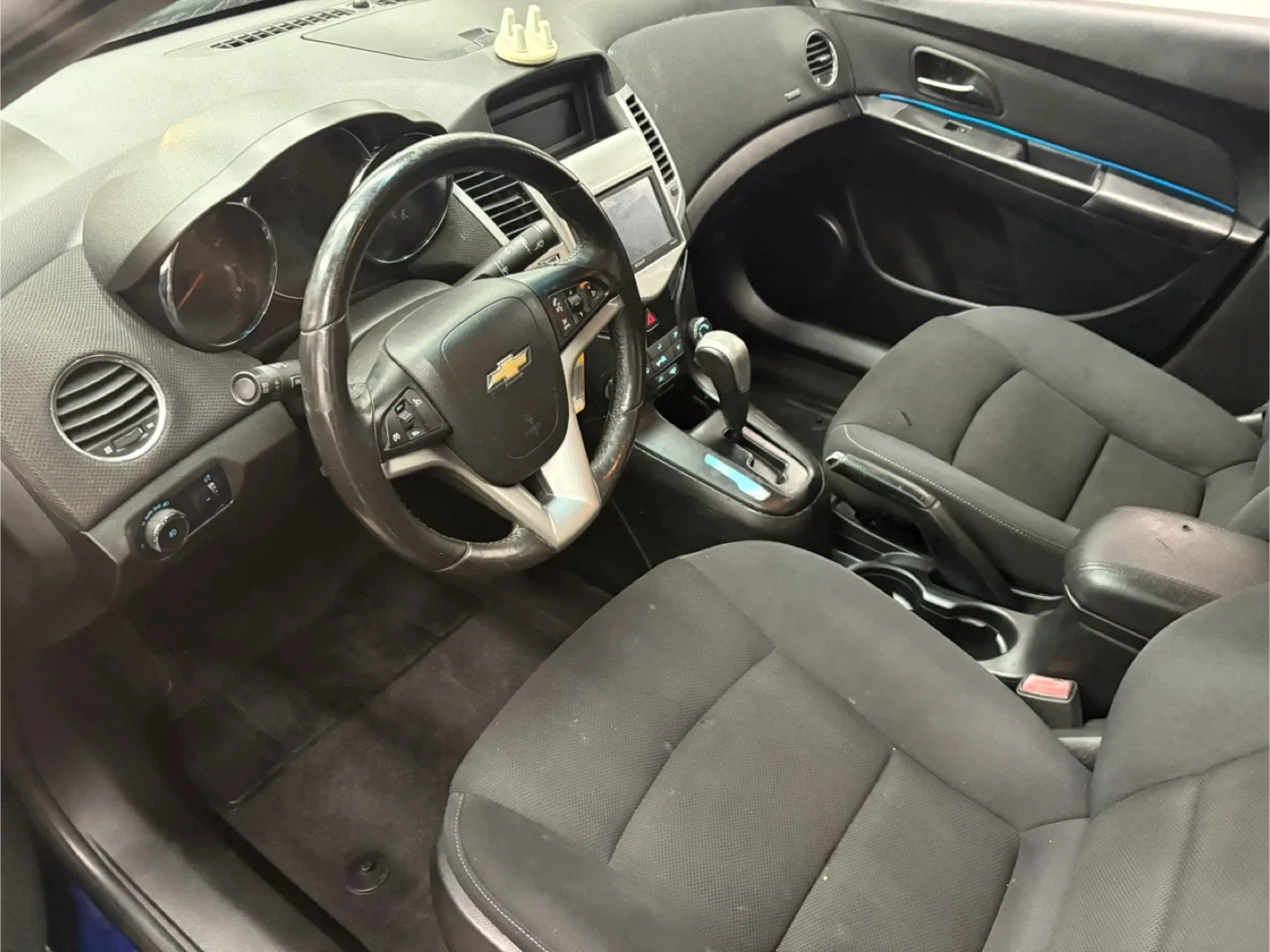🍎 2012 Chevrolet Cruz. $2800 image indicator(6)