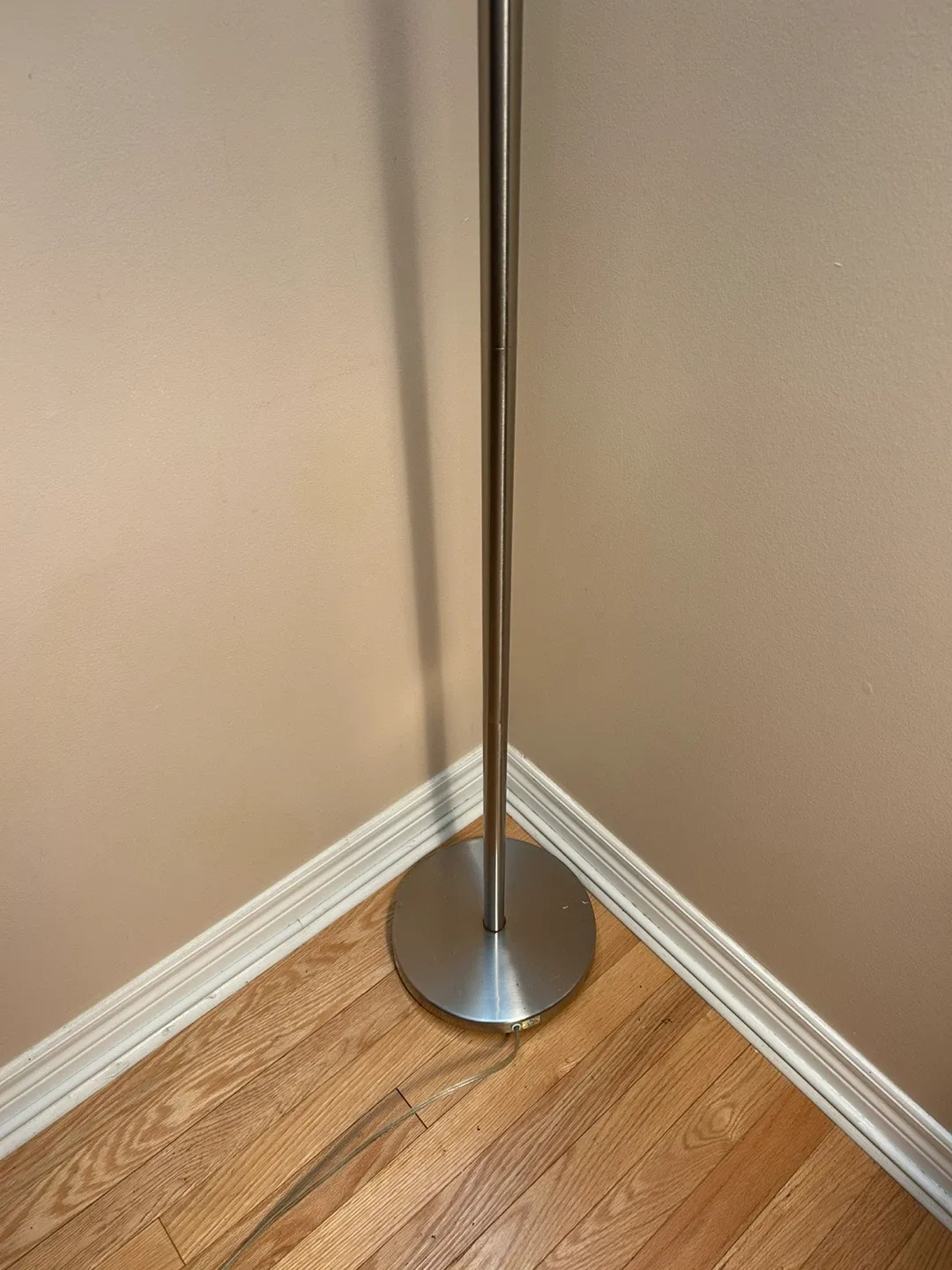 Floor Lamp image indicator(3)