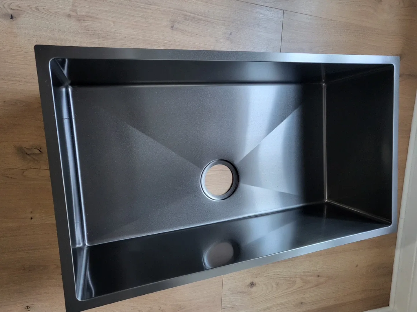 Black Stainless Steel Kitchen Sink – Single Bowl image indicator(2)