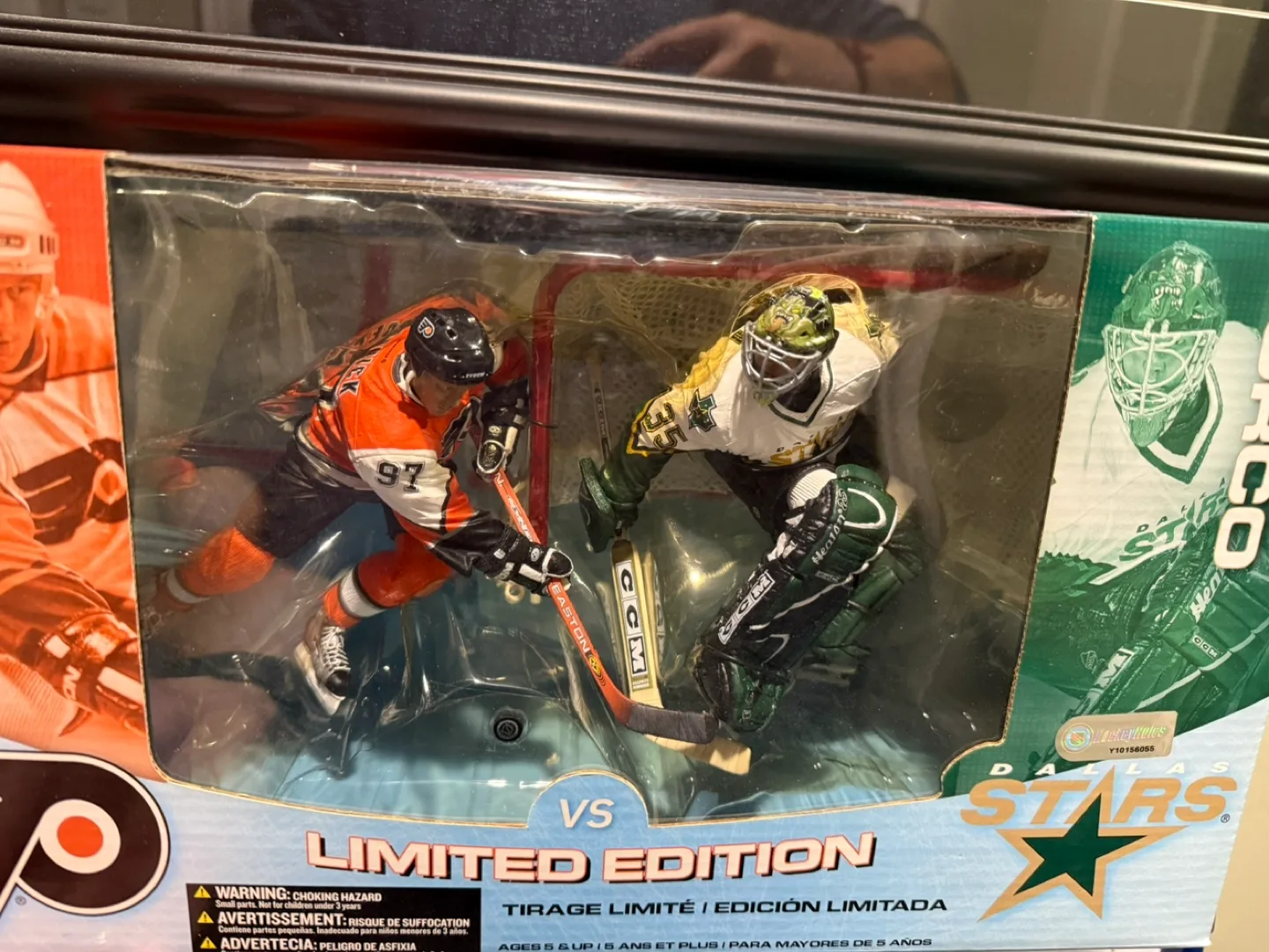 Dallas Stars vs Flyers Limited Edition Figurine