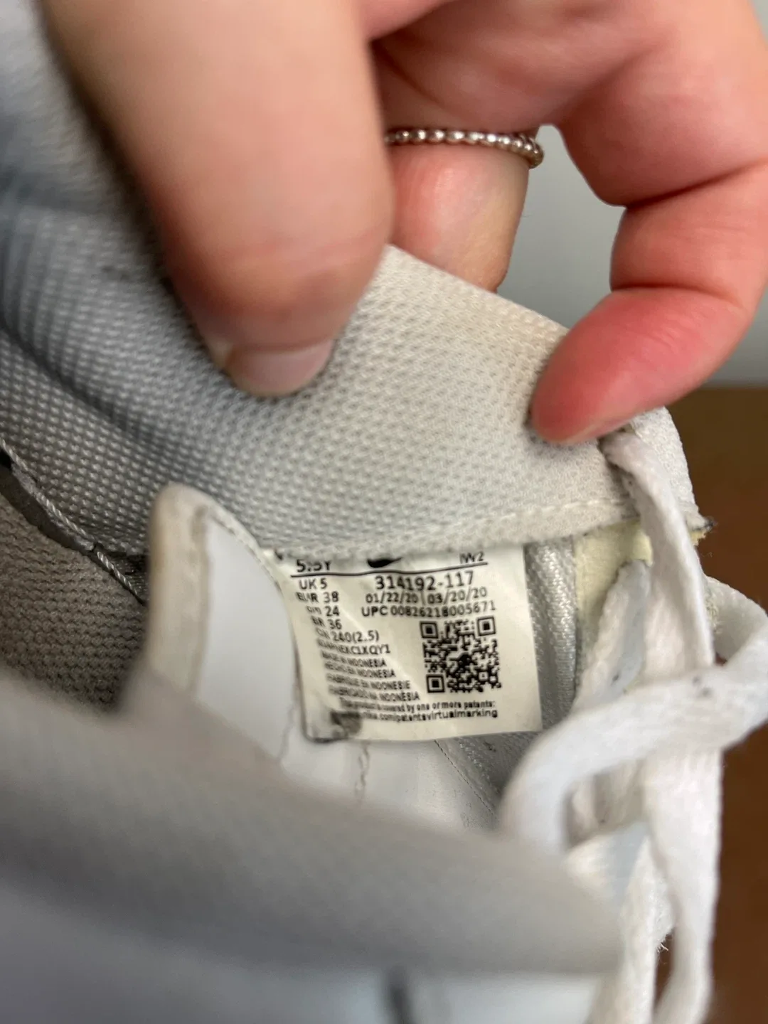 Nike Air Force 1 Low White Sneakers image indicator(6)