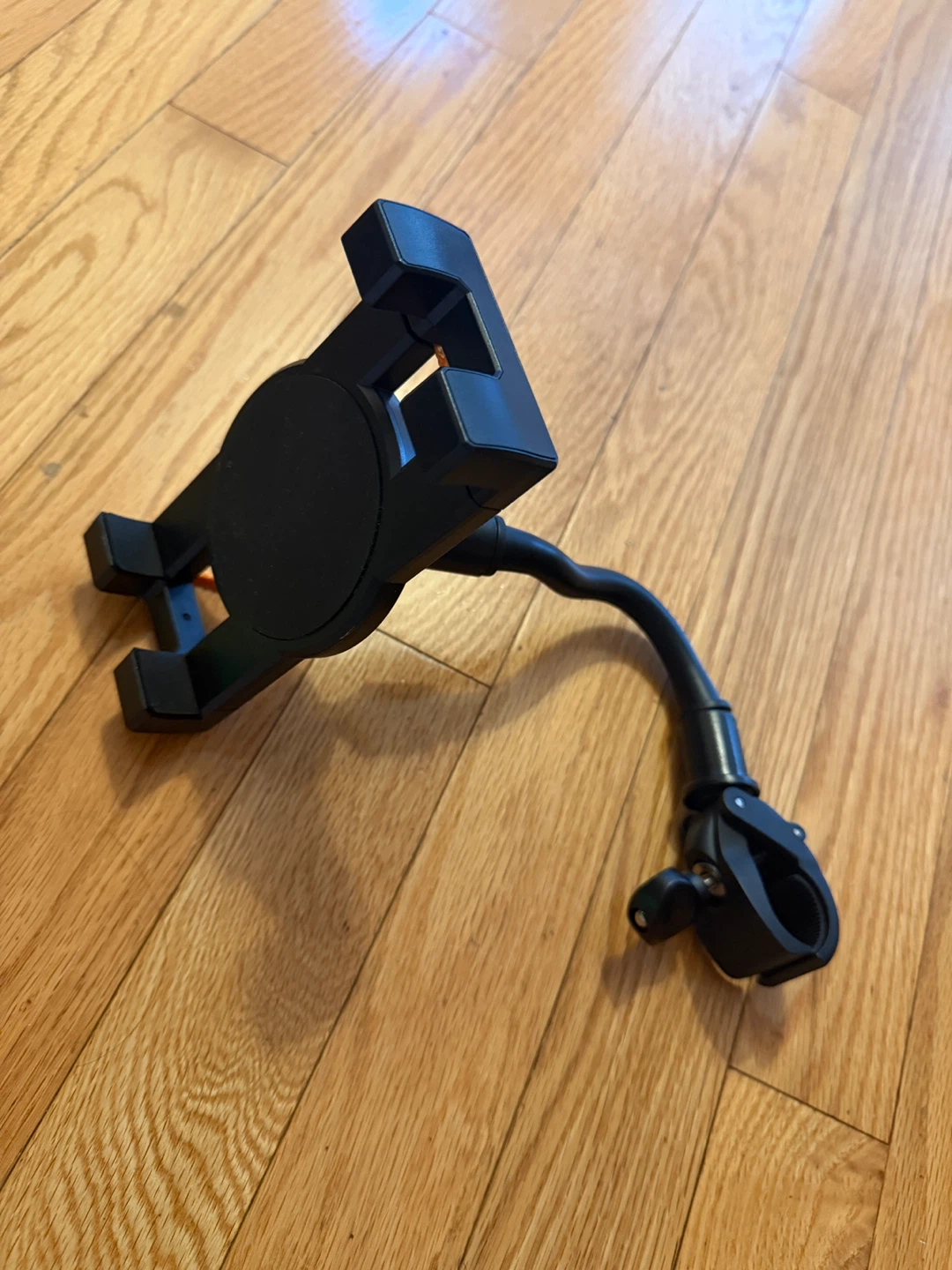 Universal Phone/Tablet Mount - Black