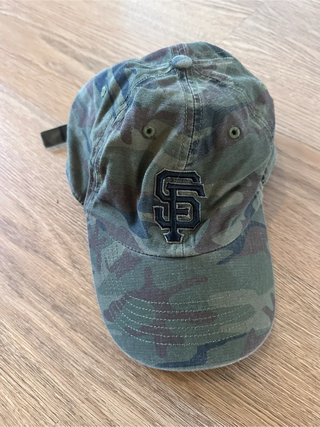 Camo baseball cap thumbnail