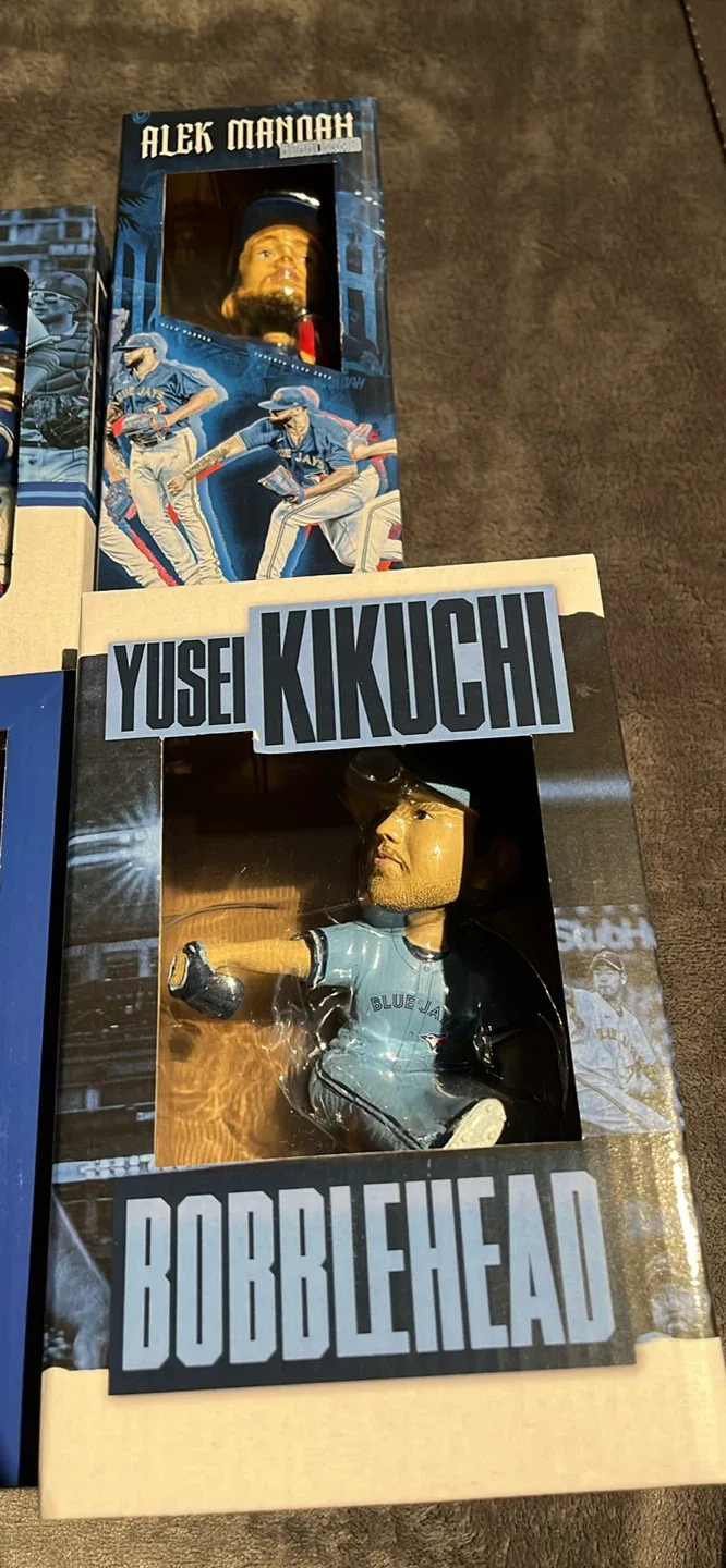 Blue Jays Bobbleheads: Romano & Jansen, Kikuchi, Gausman, Manoah image indicator(3)