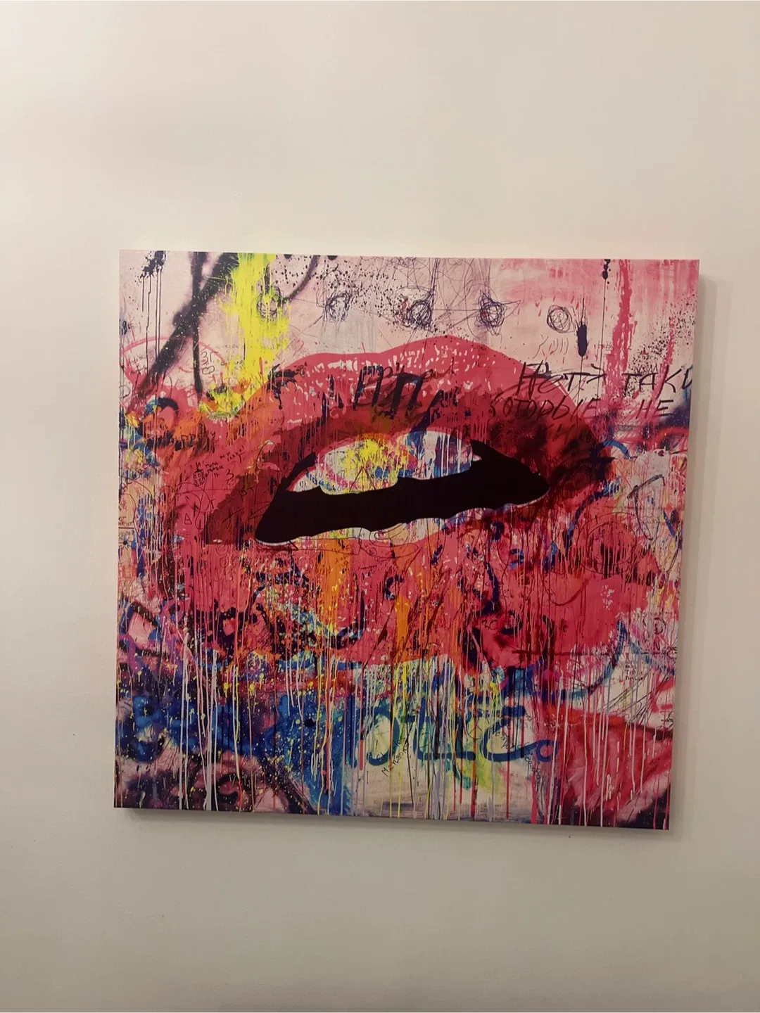 Lips Graffiti Art image indicator(2)