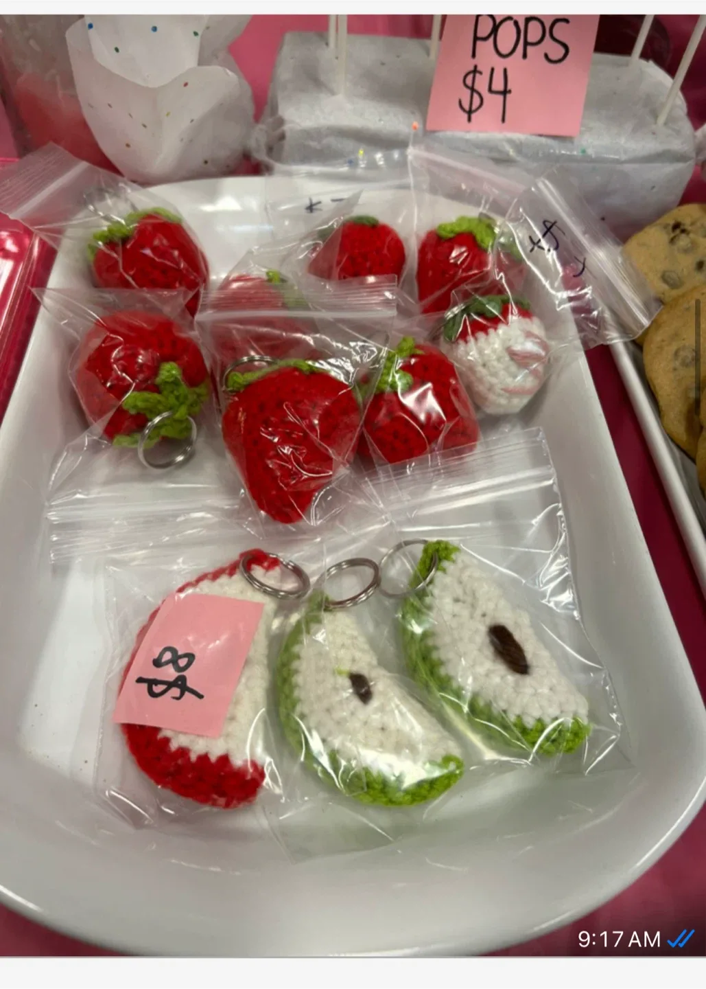 Crochet Apple & strawberry Keychain, flowers,  - Handmade image indicator(5)