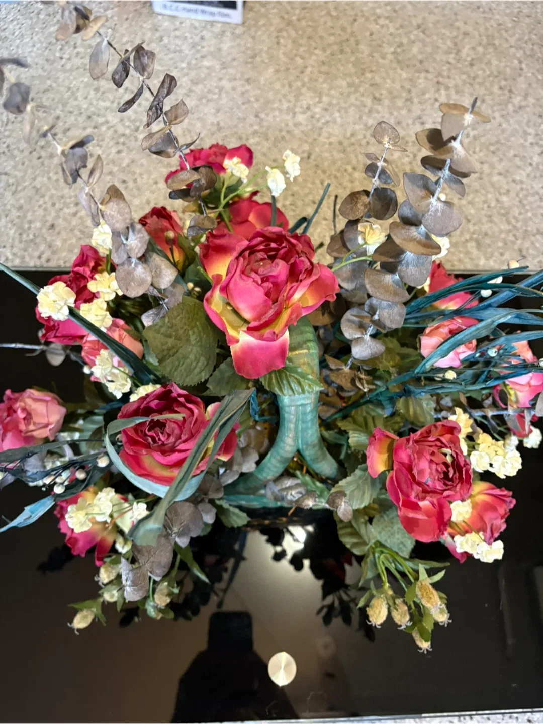 Floral Arrangement - Red Roses image indicator(7)