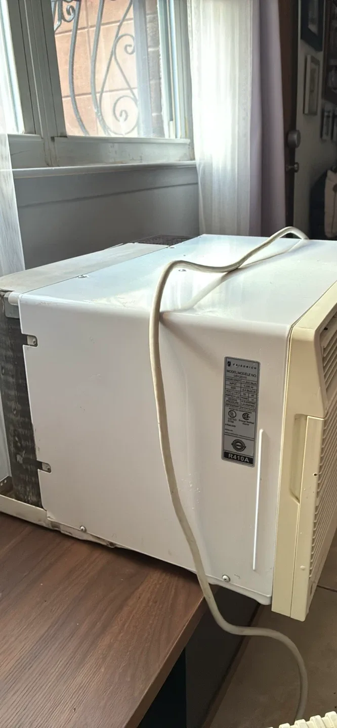 Friedrich US12D10 Room Air Conditioner image indicator(3)