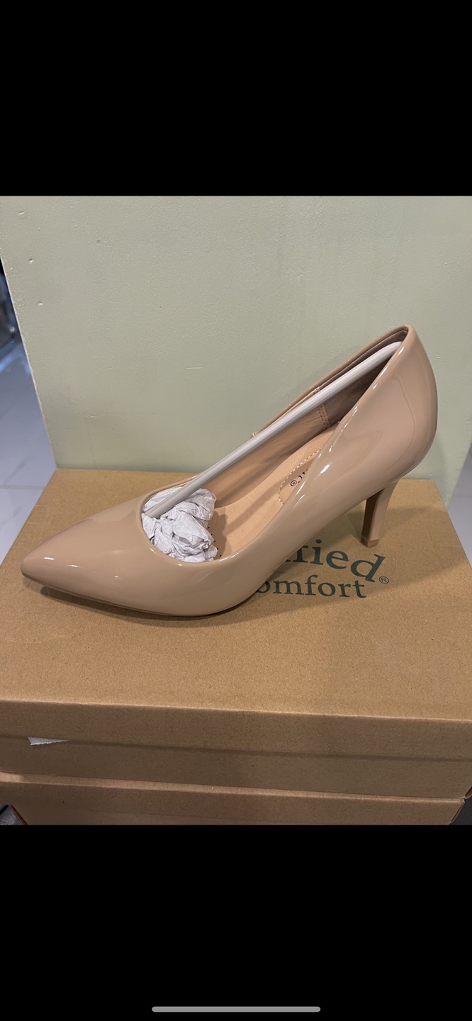 Clarks Clarified Comfort Heels - Size 7 and 8 available