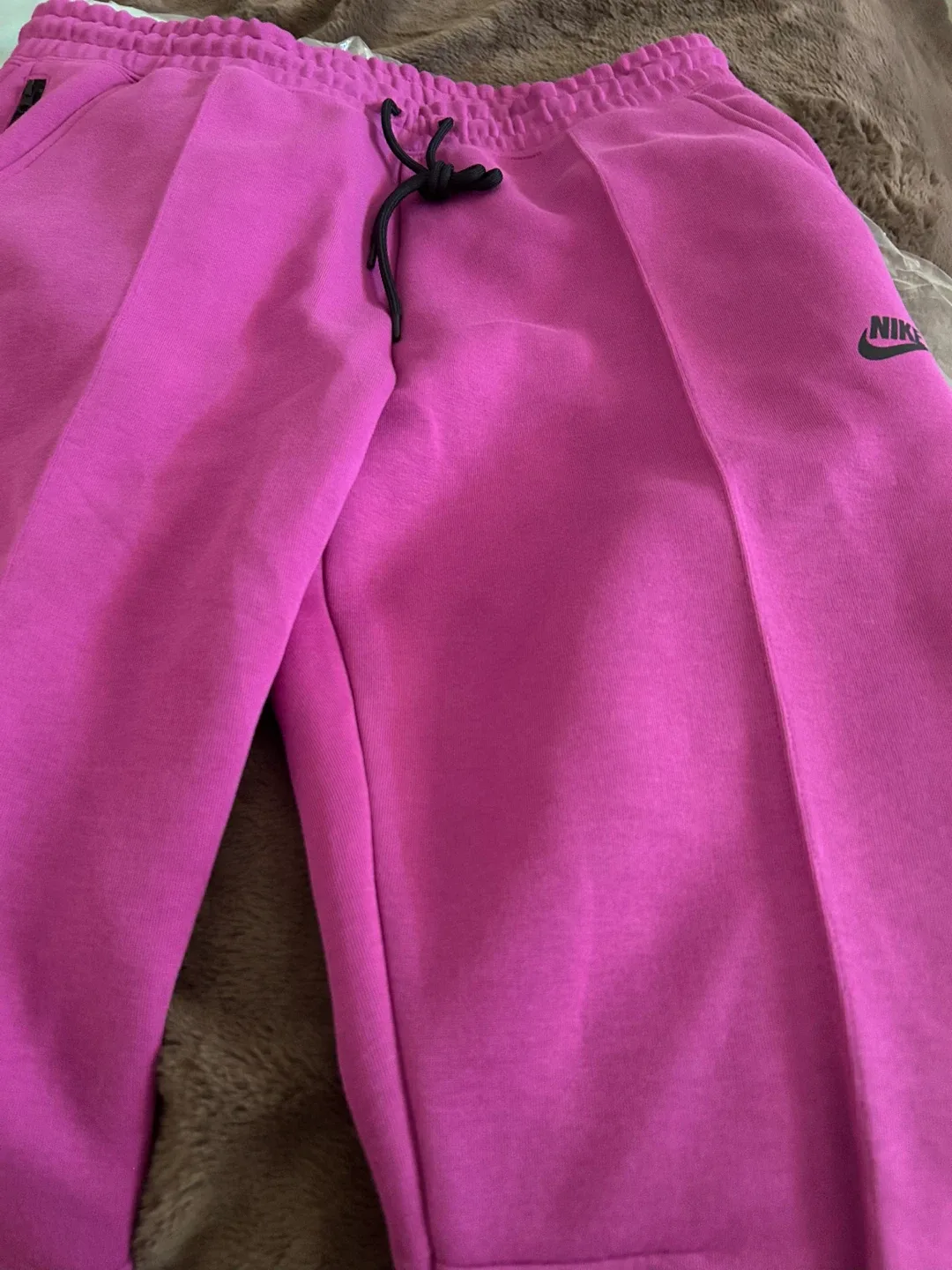 Nike Tech Fleece Pants - Pink image indicator(2)