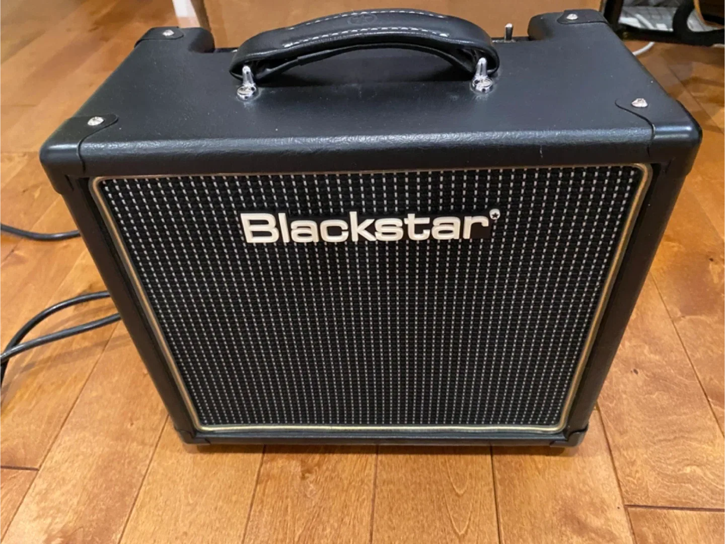 Blackstar HT-1R Guitar Tube Amplifier image indicator(2)