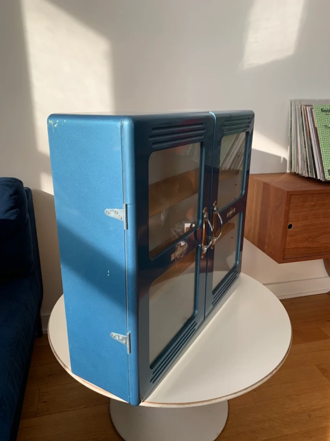 Retro Barfly Cabinet - Blue image indicator(5)