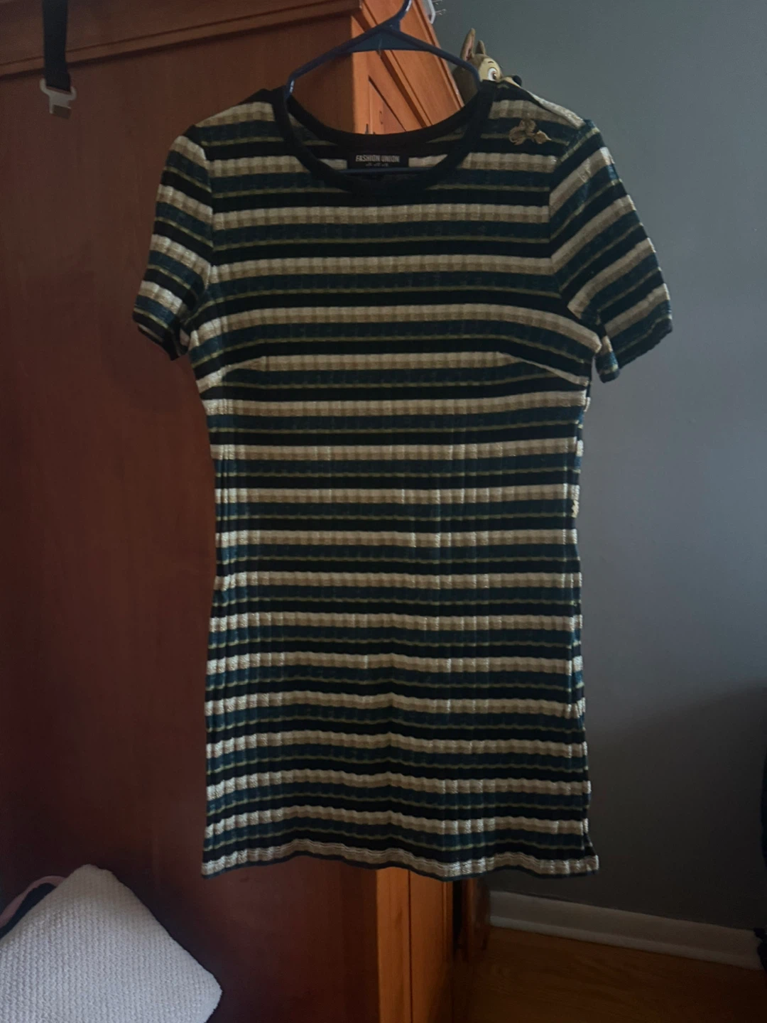 Vendo vestidos talla L y M solo se usaron 1 vez $5