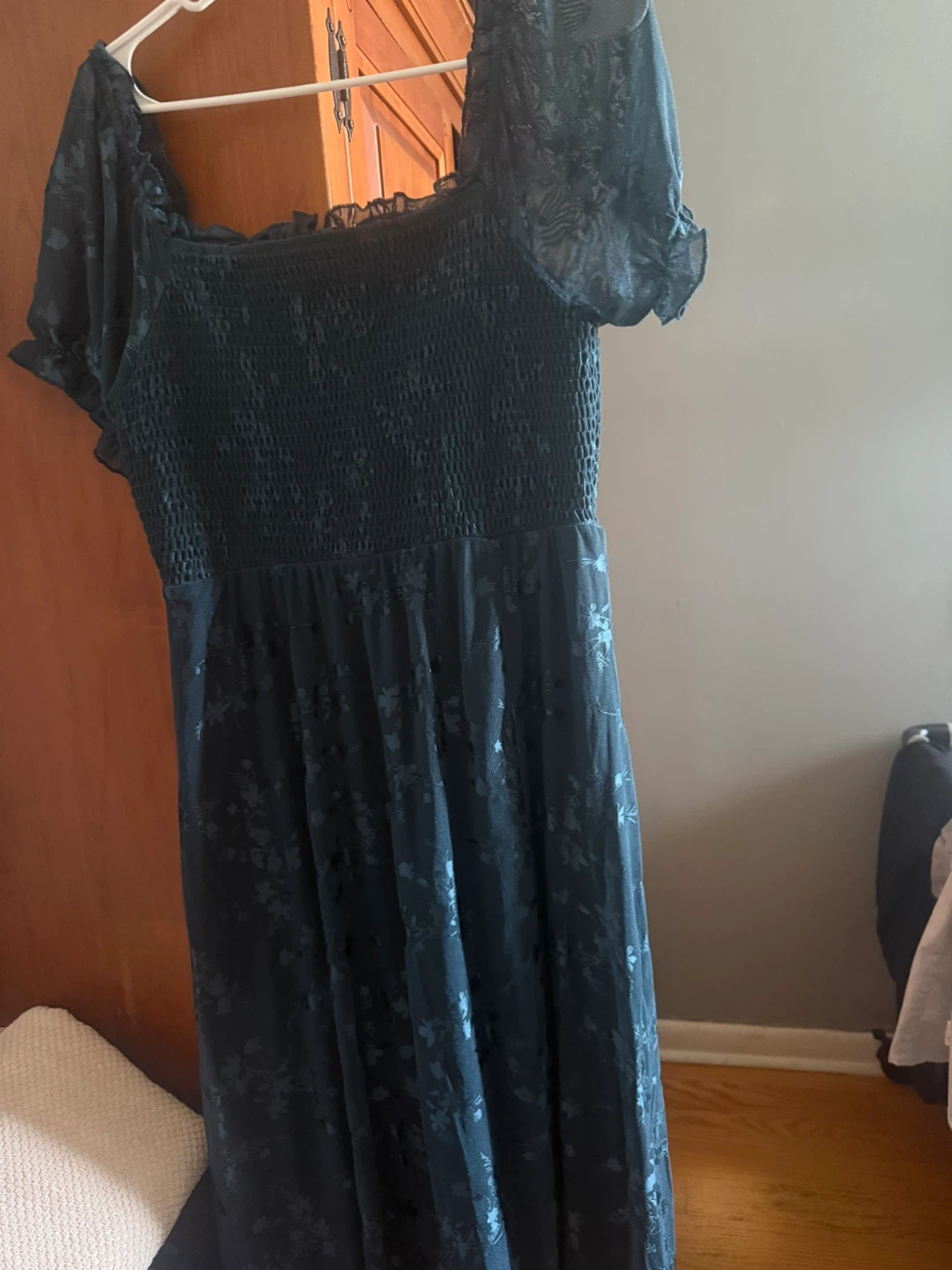 Vendo vestidos talla L y M solo se usaron 1 vez $5 - photo 4