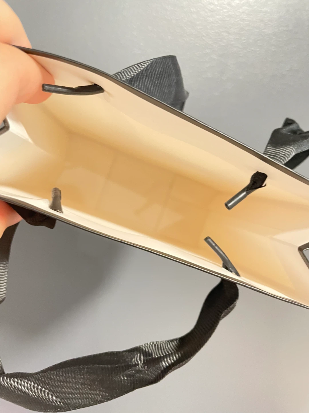 Small Gift Bag with Black Handles - photo 3