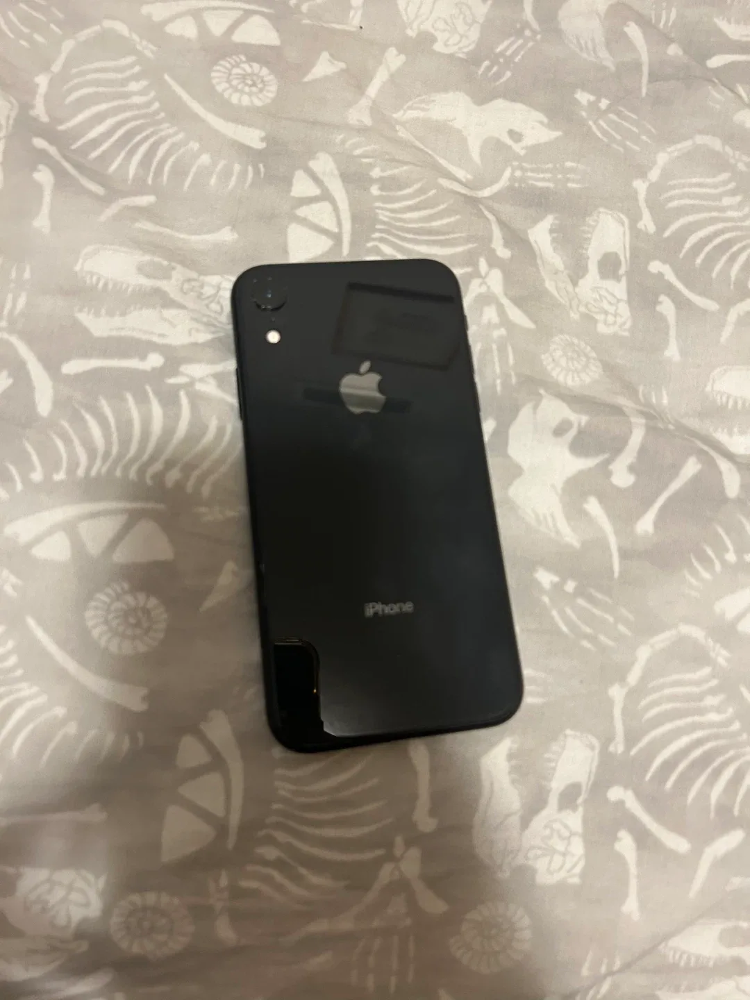 iPhone XR Black image indicator(2)