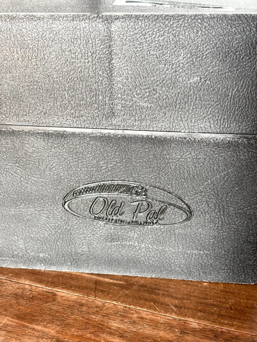 Vintage old pal plastic fishing tackle box image indicator(2)