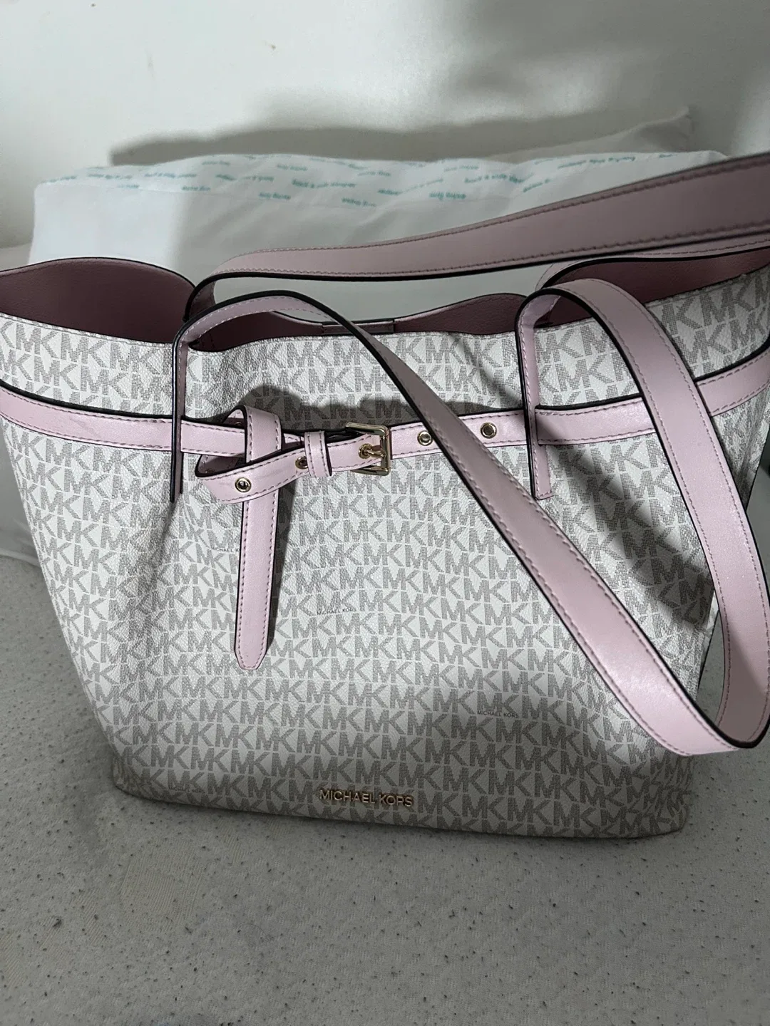 Michael Kors  blush Emilia large logo Tote Bag image indicator(2)