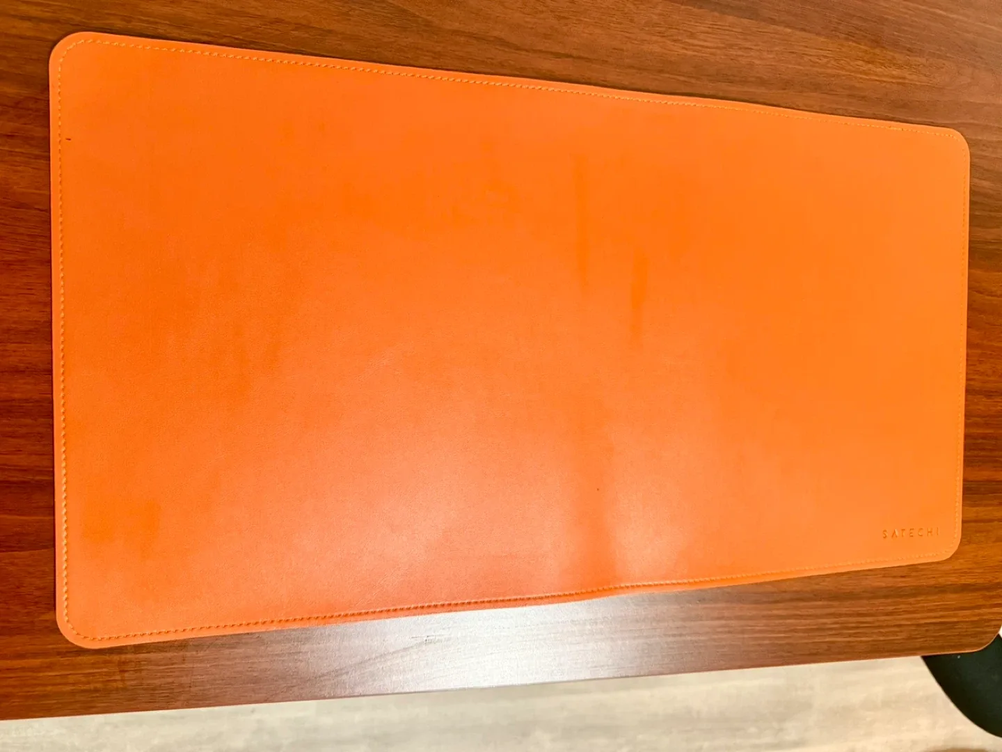 Satechi Dual-Sided Mouse Pad – Yellow & Light image indicator(2)