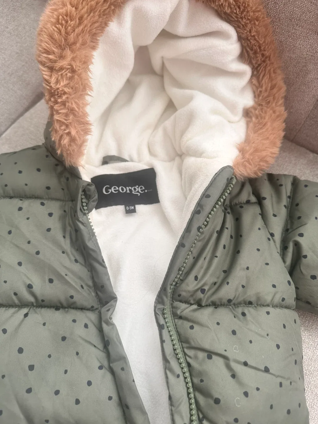 George Baby Snowsuit 6 -12 image indicator(2)