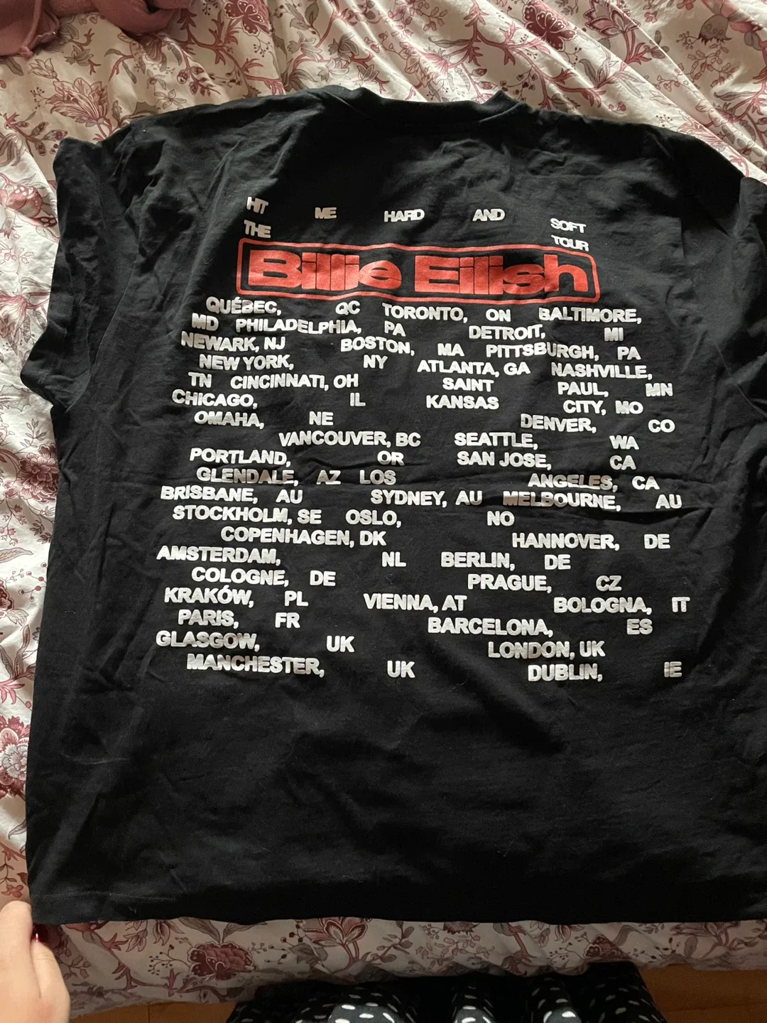 Billie Eilish Hit Me Hard and Soft Tour T-Shirt XL image indicator(3)