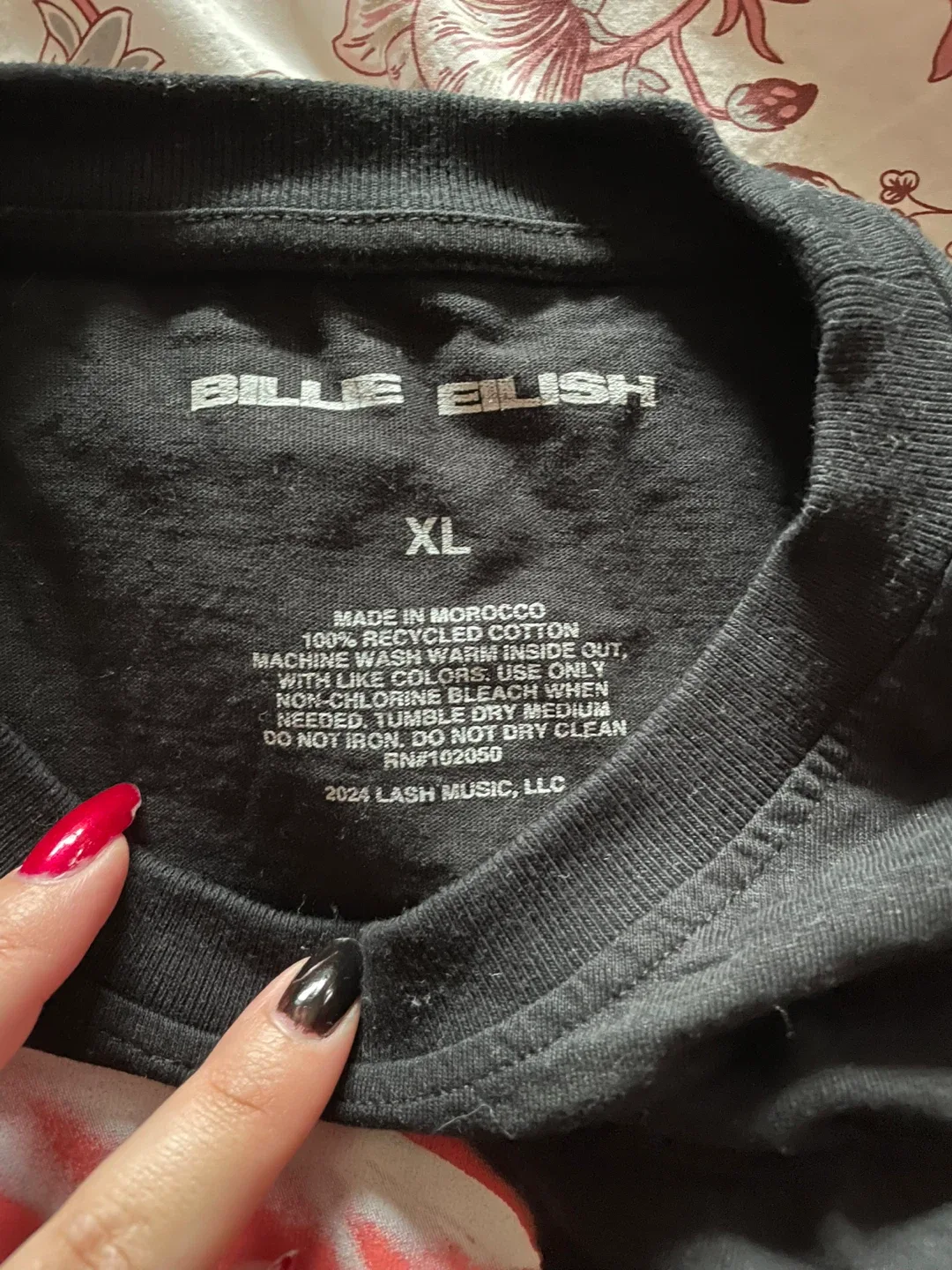 Billie Eilish Hit Me Hard and Soft Tour T-Shirt XL image indicator(2)