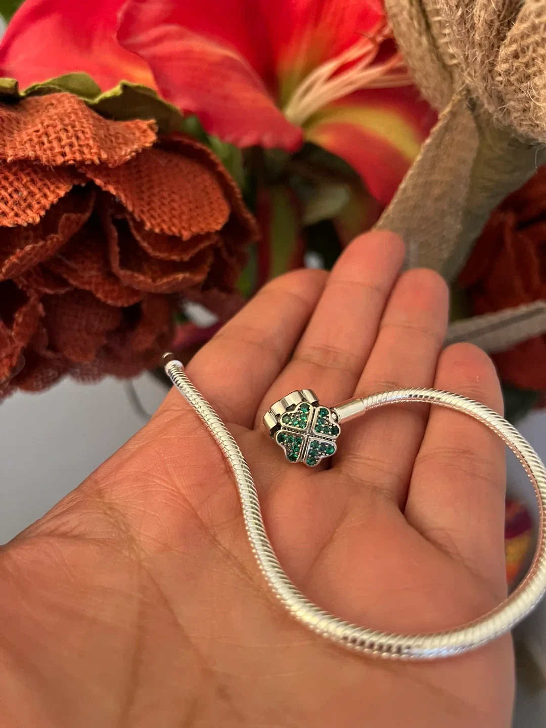 Silver plated Bracelet with Green Clover Charm image indicator(4)